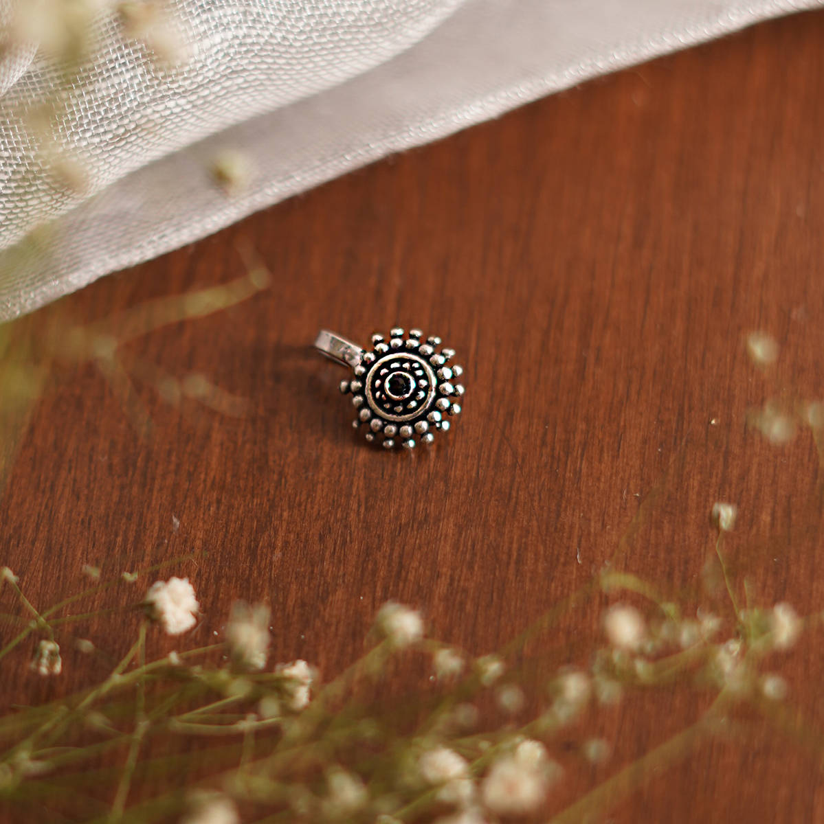 Teejh Lalita Black Stone Floral Nose Pin