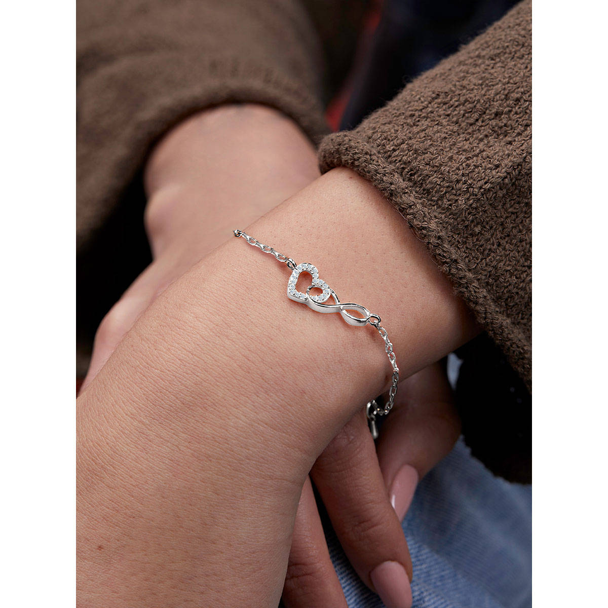 MINUTIAE Silver Plated Crystals Link Bracelet