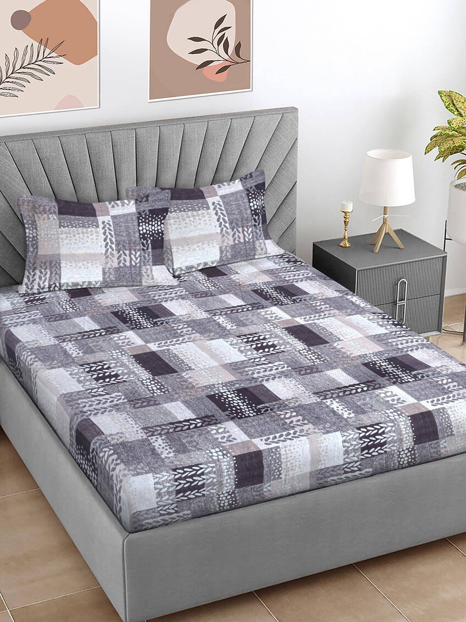 FABINALIV Multicolor Geometric 300 TC Cotton Blend Super King Bedsheet with 2 Pillow Covers