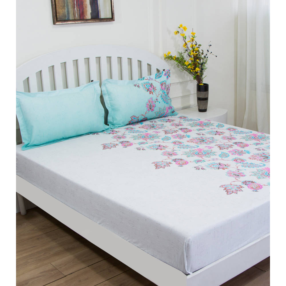 GM Off-White Sea Green Floral 144 TC Cotton Queen Bedsheet with 2 Pillow Covers