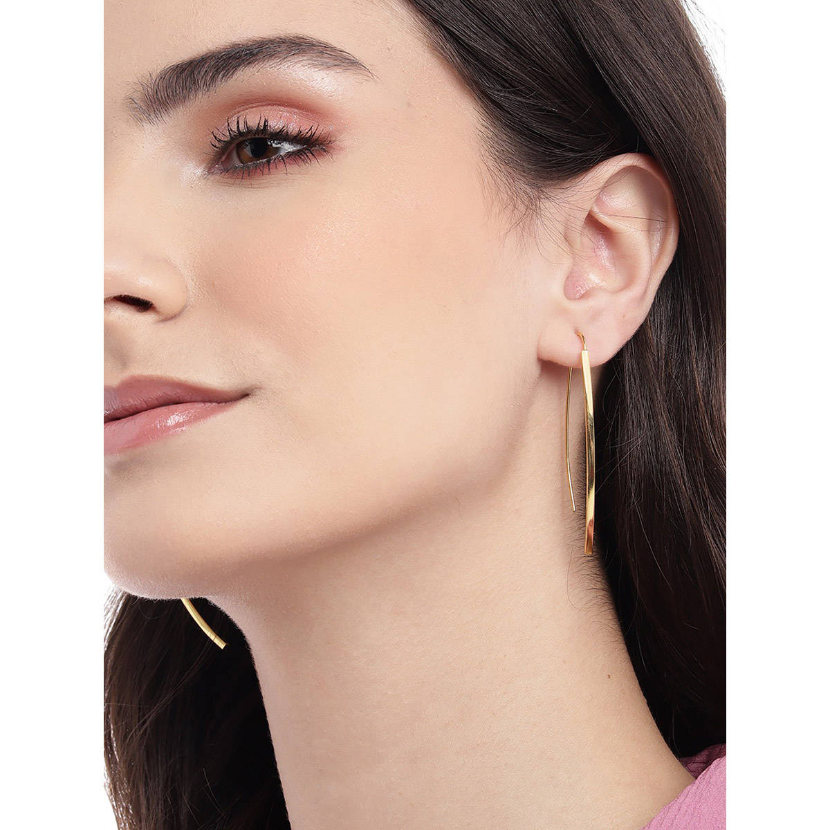 Carlton London 18Kt Gold Plated Oval Ear Hook Earring for Women