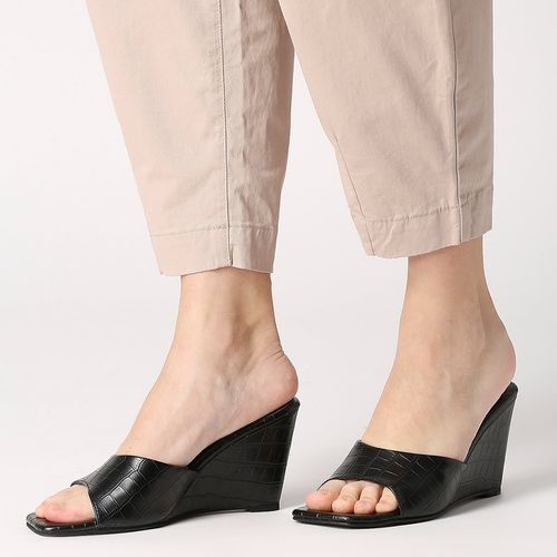 Twenty Dresses by Nykaa Fashion Black Texture Square Wedge Heels (EURO 36)