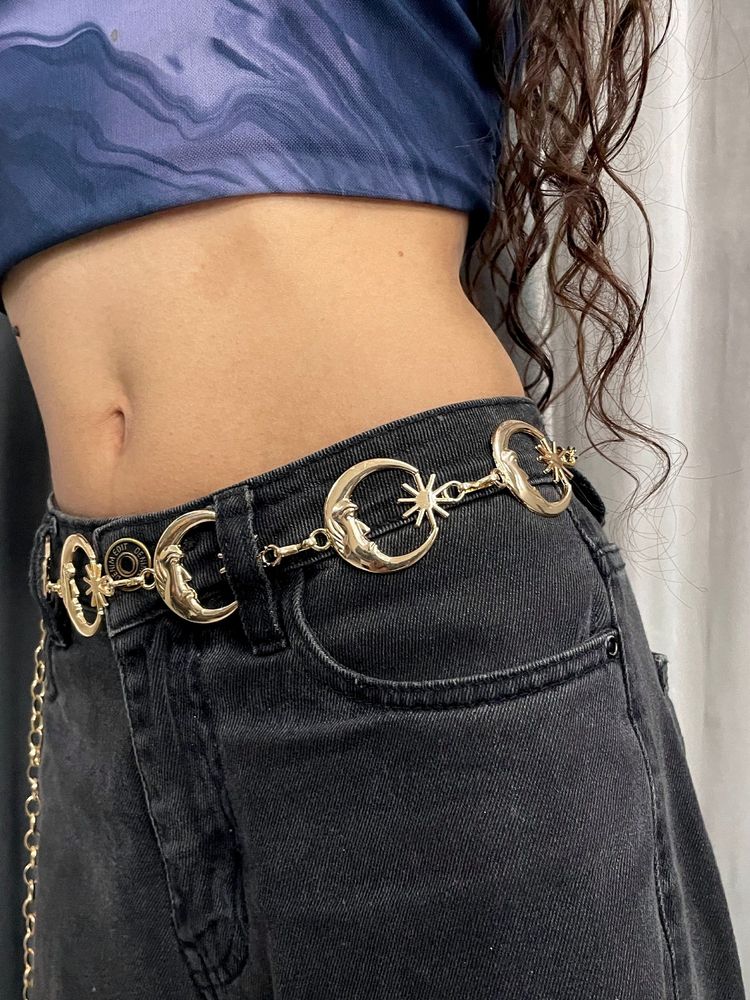 ISHKAARA Rose Gold Queen'S Legacy Coin Waist Chain-image-8