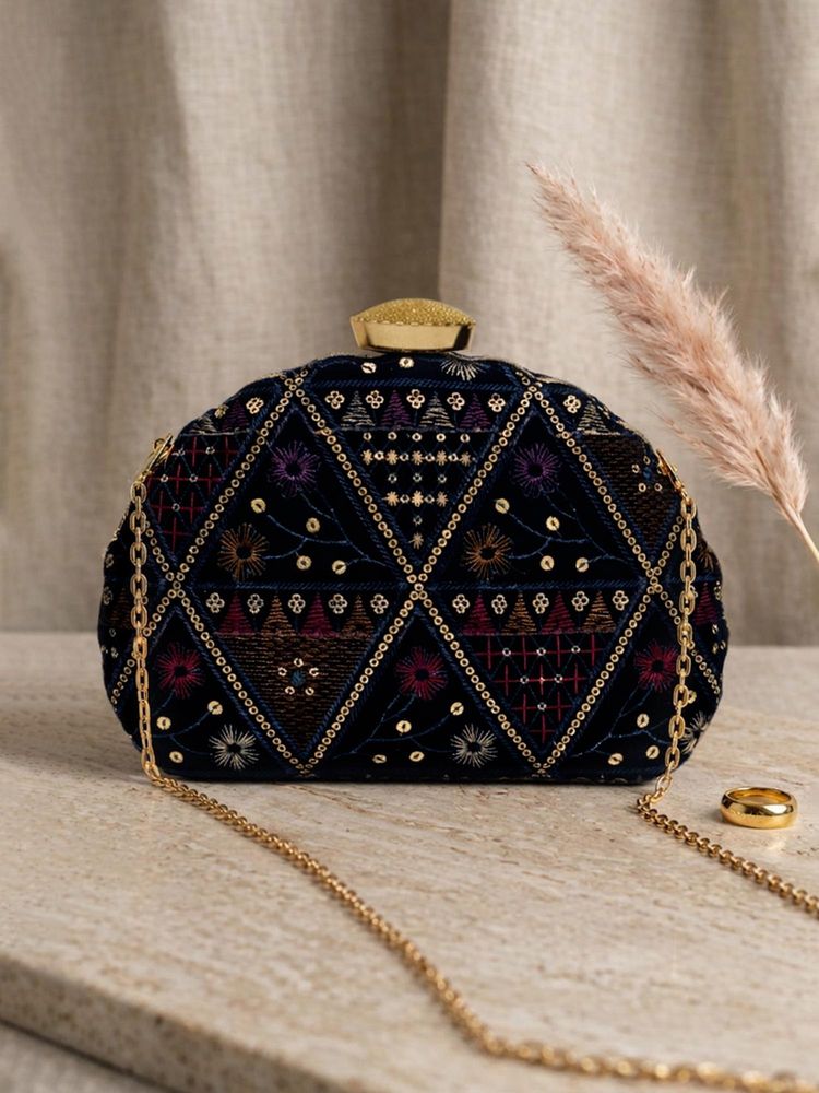 ARTKLIM Black Geometric Embroidered Clutch with Detachable Strap-picture-26