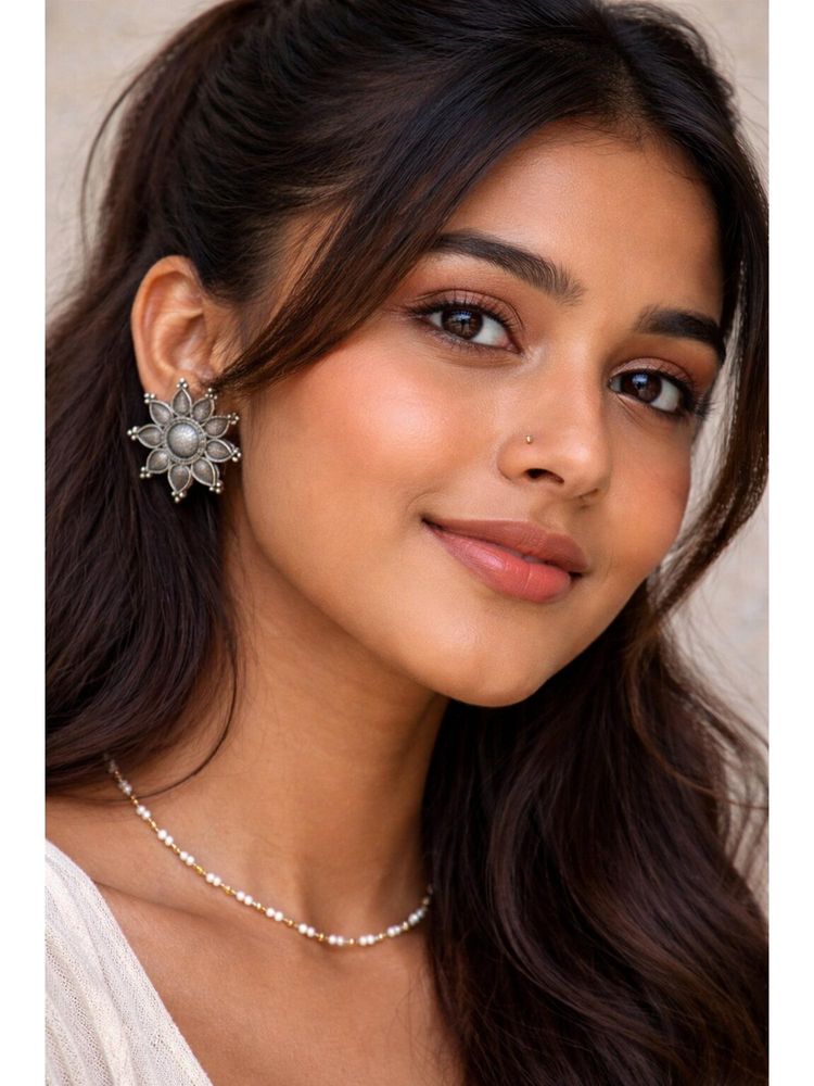 Niska Women Serenity Silver Stud Earrings-image-4