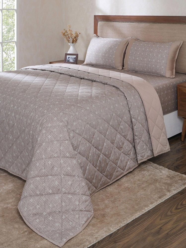Maspar Brown Cotton Blend Bedsheet with Quilt & 2 Pillow Cover (King)-image-32