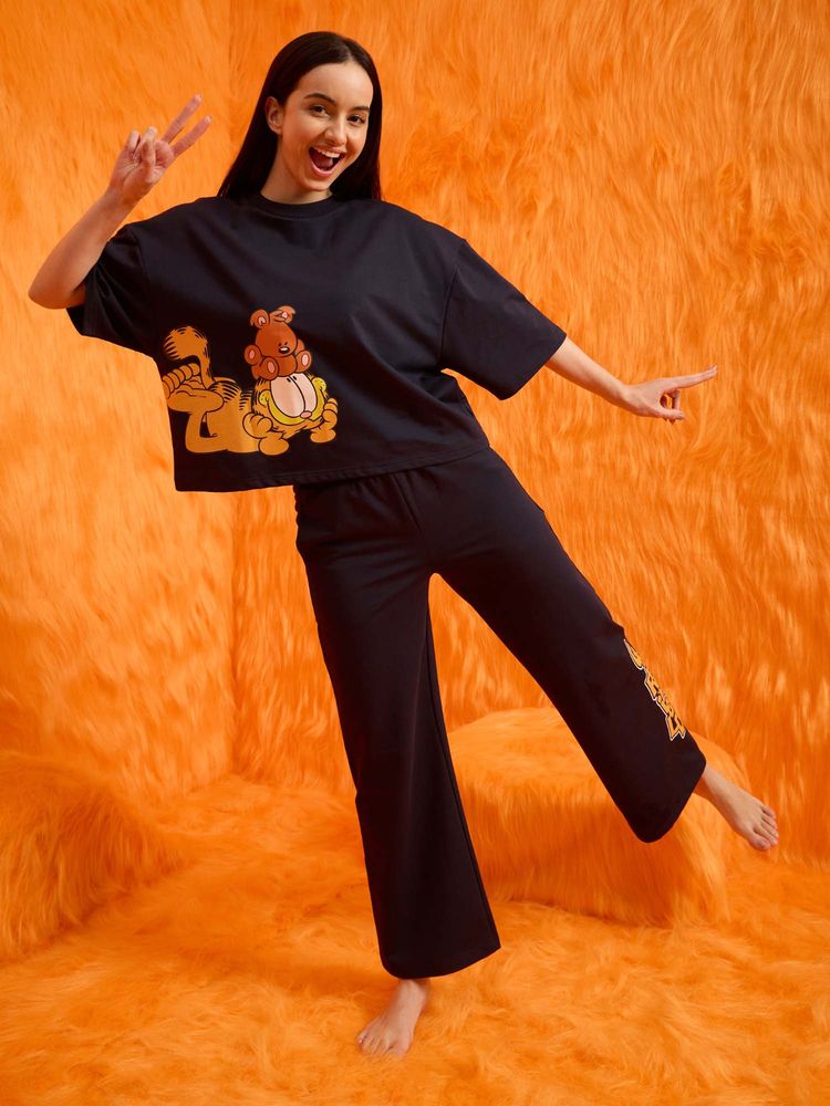 Sweet Dreams Womens Playful Garfield T-Shirt with Pyjama-picture-41