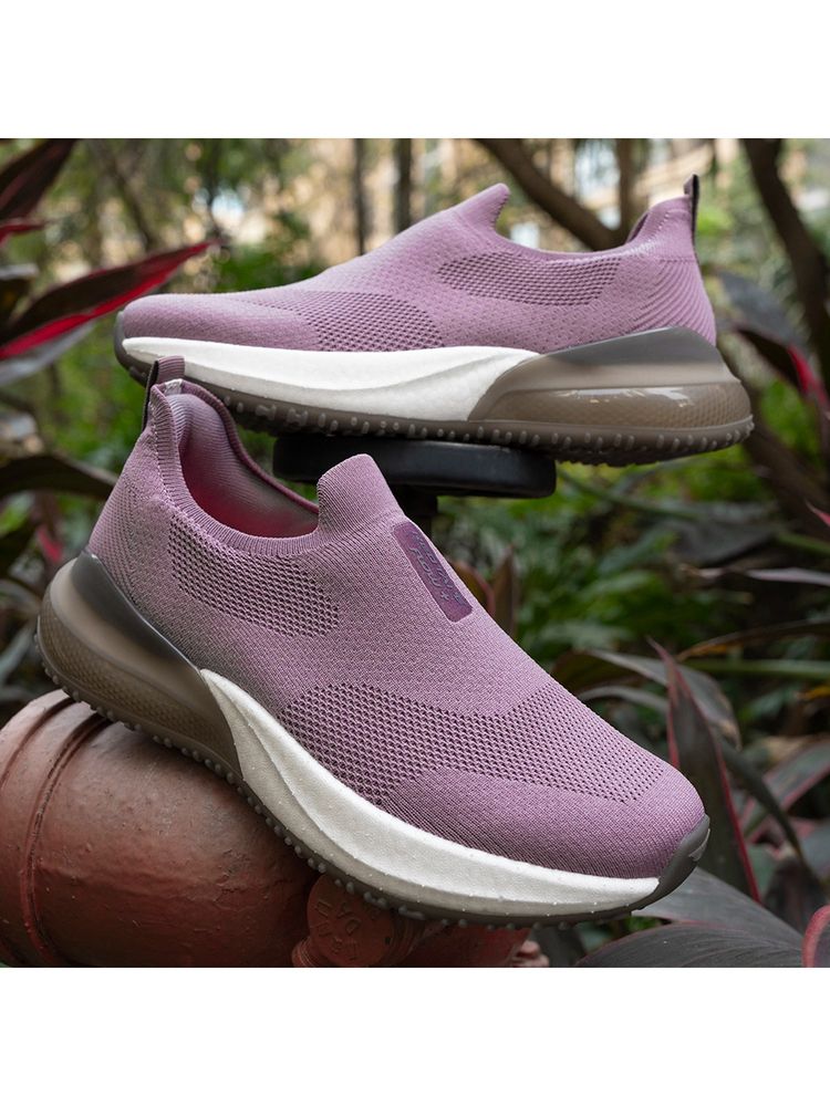 Red Tape ETPU Women Textured Lilac Walking Shoes Slip-On-image-3