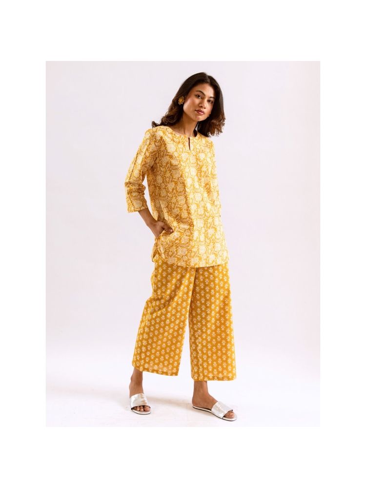 FEATHERS CLOSET Yellow Bloomscape Print Pure Cotton Co-Ord (Set of 2)-image-17