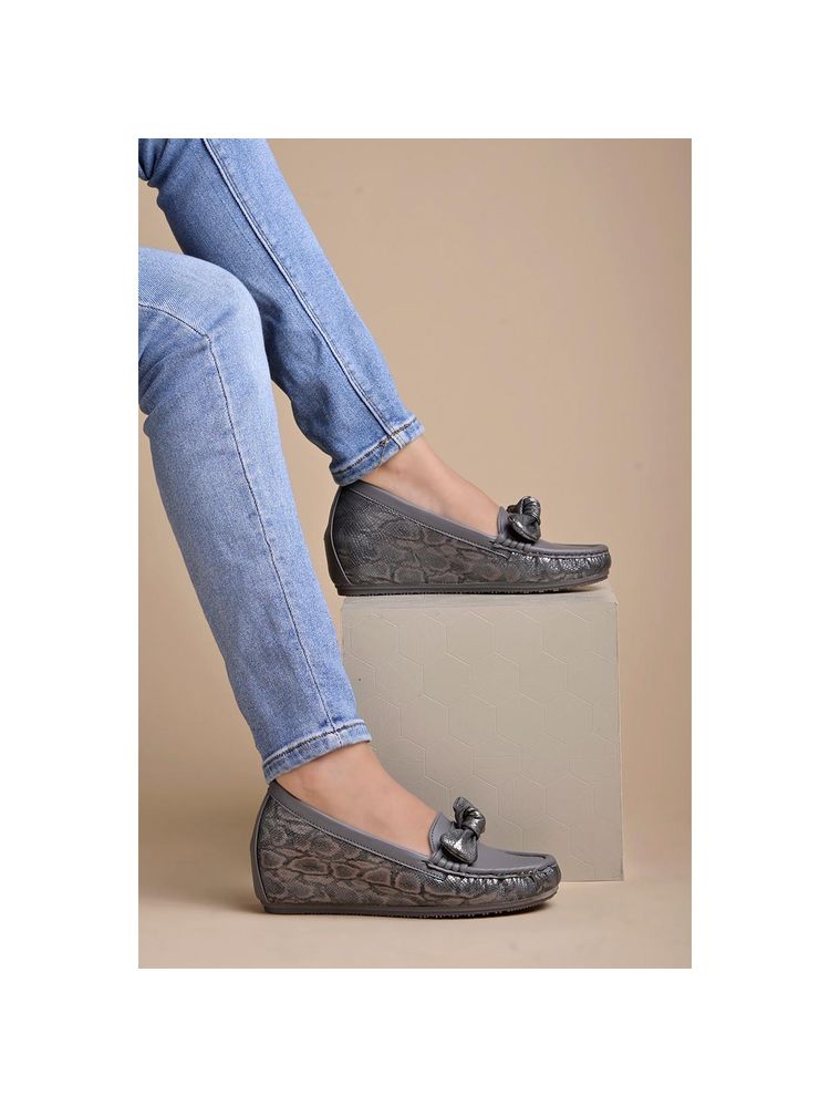 Shoetopia Upper Bow Detailed Grey Loafers for Women-picture-10