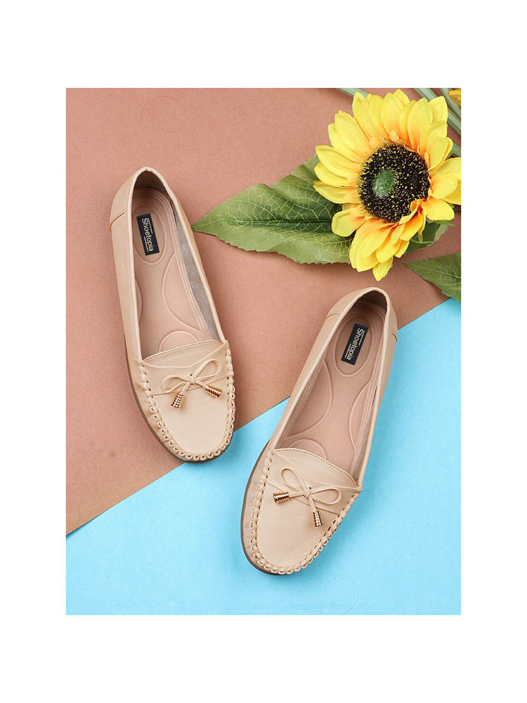 Shoetopia Women Cream-coloured Solid Ballerinas