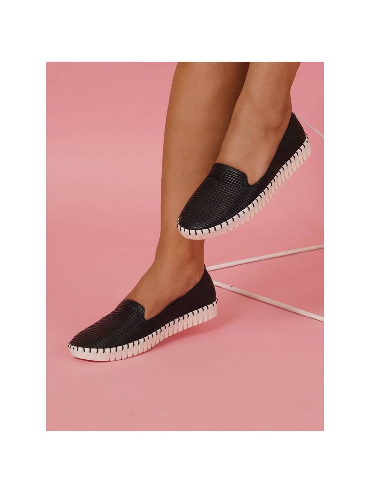 Sherrif Shoes Black Textured Loafers-picture-27