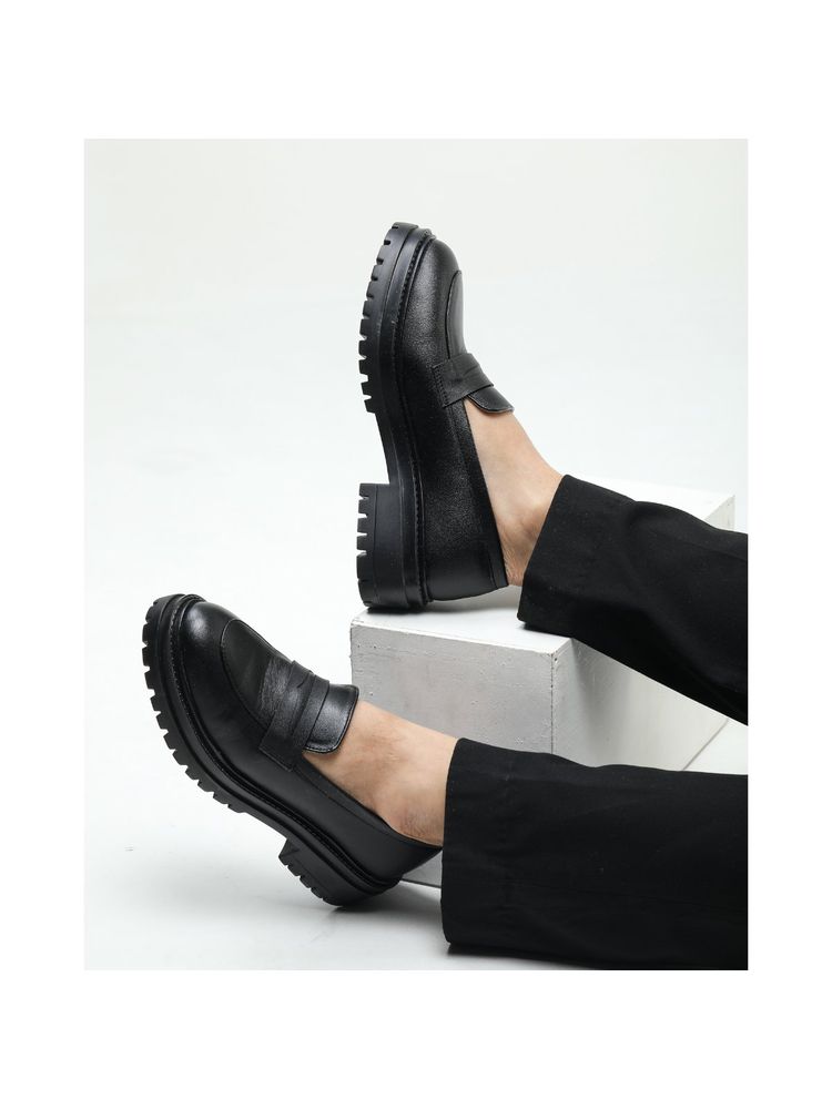 SHUZ TOUCH Black Chunky Solid Lofers