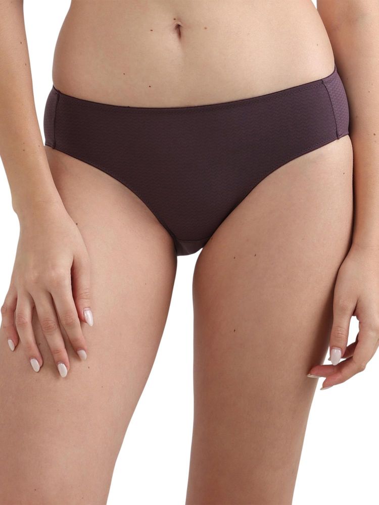 Wacoal Dreamy Curve Low-Waist Medium Coverage Everyday Wear Bikini Panty-Wine-image-38