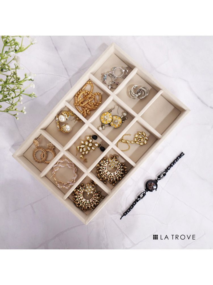 La Trove Luxury Velvet 12 Grid Organiser Jewellery Tray