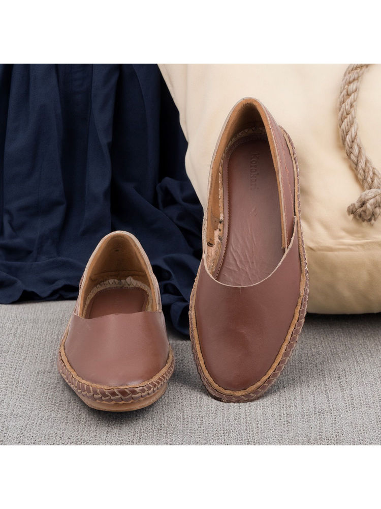 Korakari Women Solid & Patterned Brown Ethnic Juttis-image-7