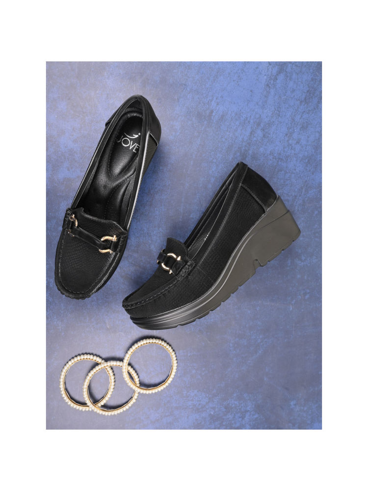 Jove Women Black Textured Platform Loafers-picture-26