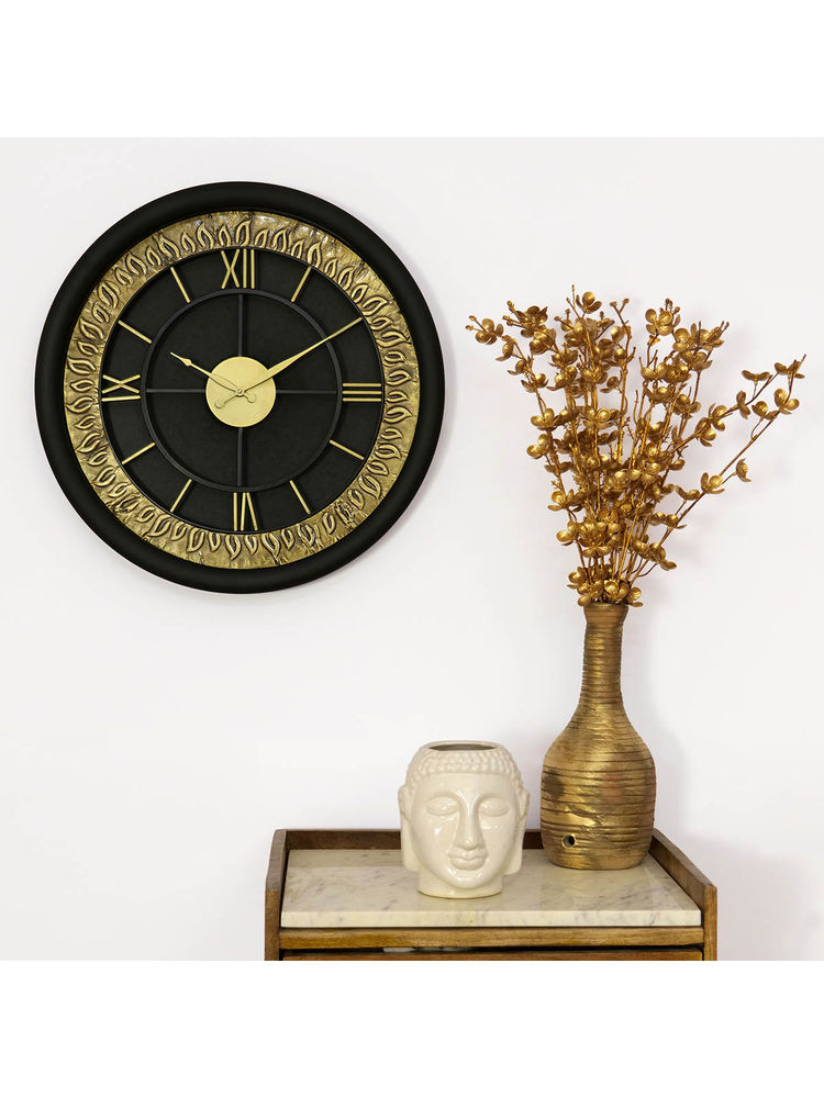ARTYPILLAR Iron Frame Roman Number Dial with Brass Work and Flat Glass Wall Clock-image-5
