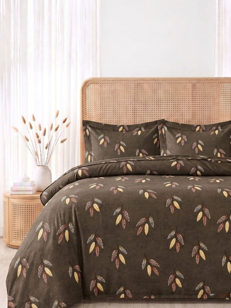 the White Moss Brown 250Tc Pure Cotton Reactive Bedsheet with 2 Pillow Covers (King Size)-picture-6