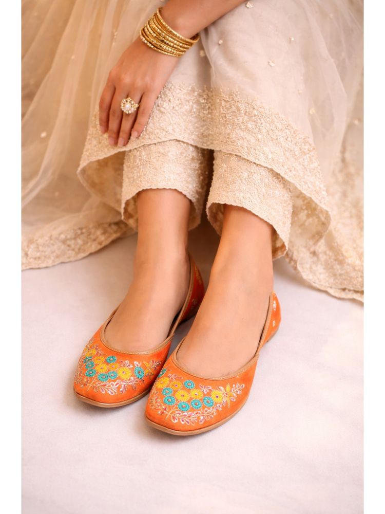 SCENTRA Women's Comfort Juttis - Orange-image-26