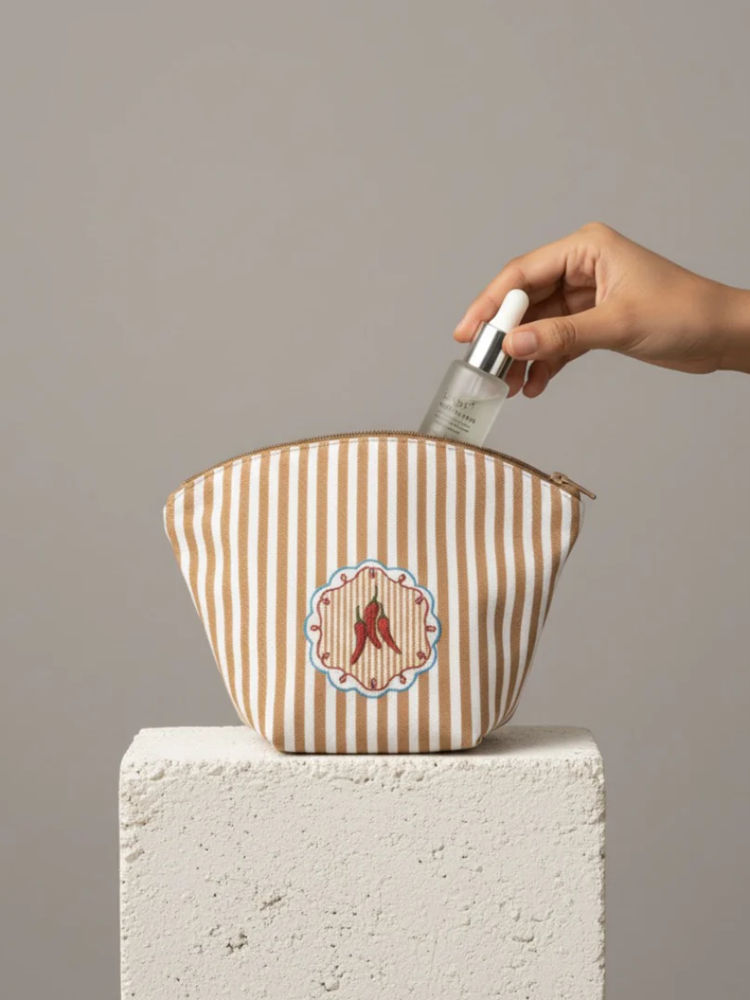 ETCETERA Stripe Right Vanity Pouch -Hot Chillies Beige-picture-23