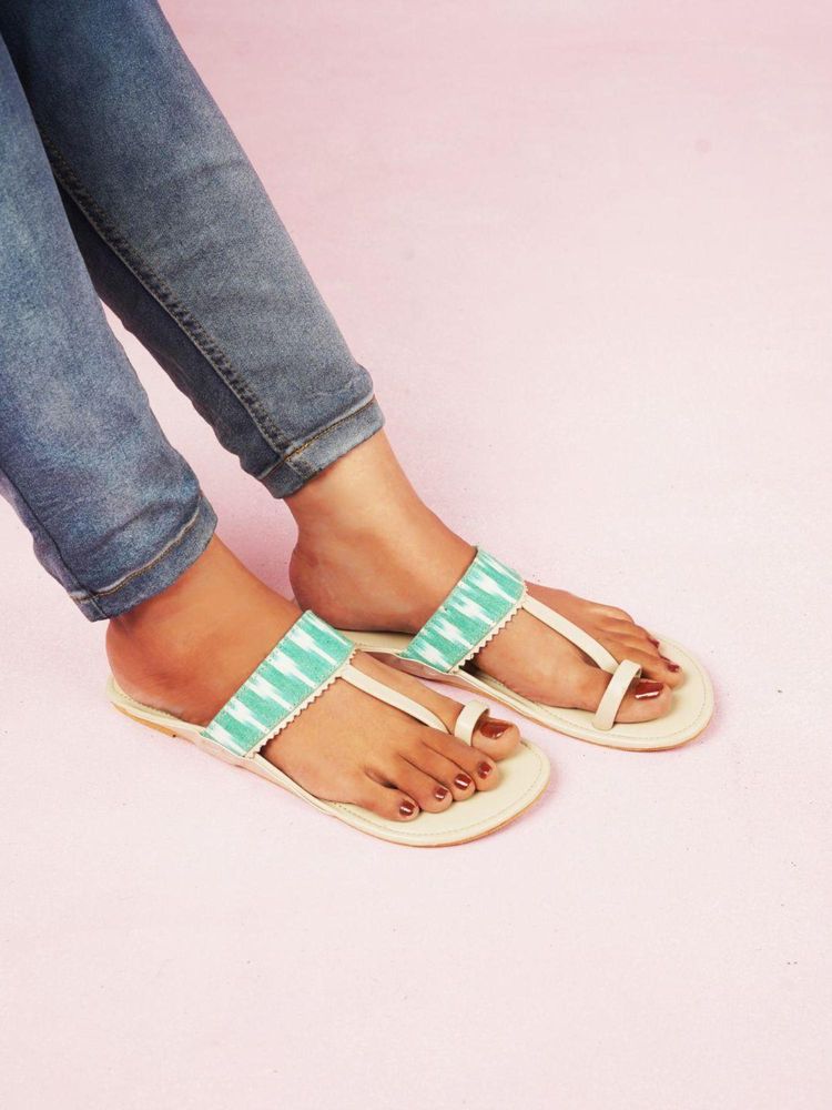 The Madras Trunk Women Flat Kolhapuri in Green-picture-14