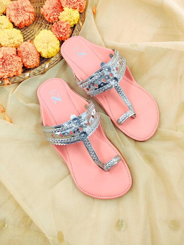 The Madras Trunk Women Kolhapuri in Silver-picture-14