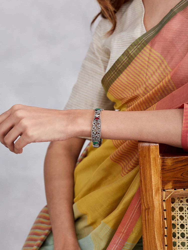 Fabindia Women Multi-Colour Brass Bangle-image-26