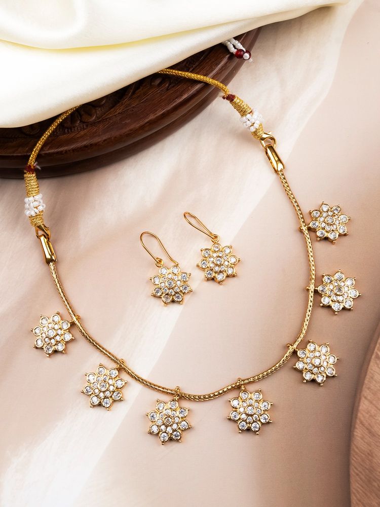 STILEADDA Delicate White Flower Motif Necklace Set-picture-19