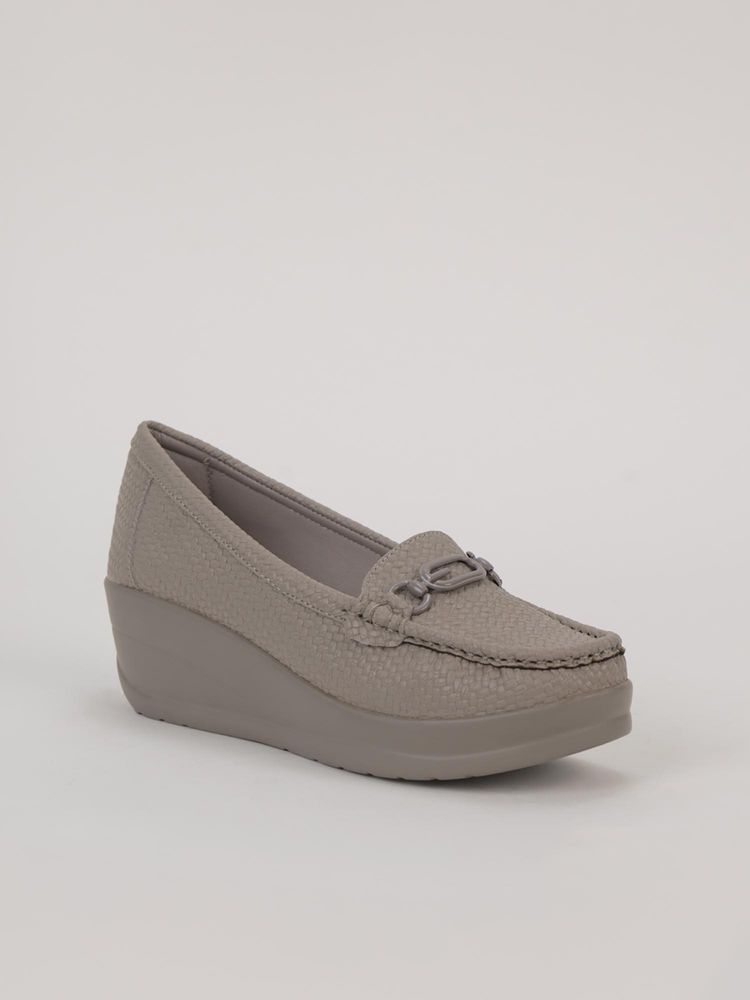 SCENTRA Women Beige Loafers-image-44