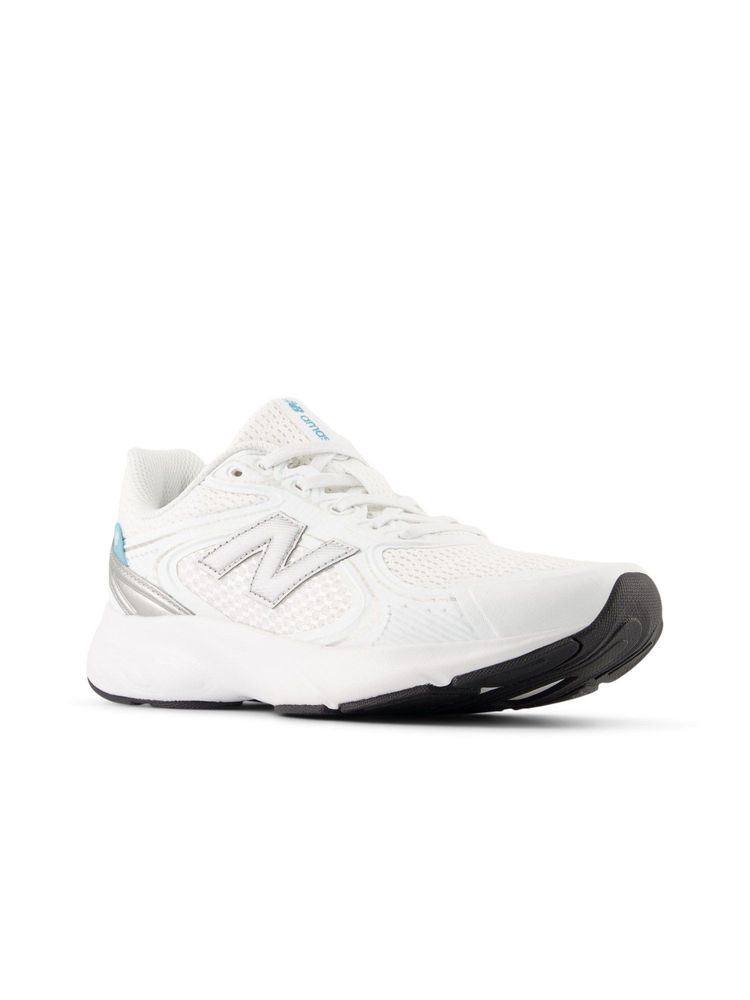 New Balance Women Amaste Sports Shoes White-image-3