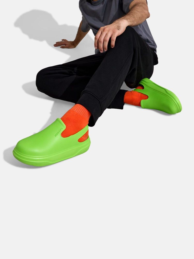 Neeman's Unisex Green Solid Cushers Clogs-image-14