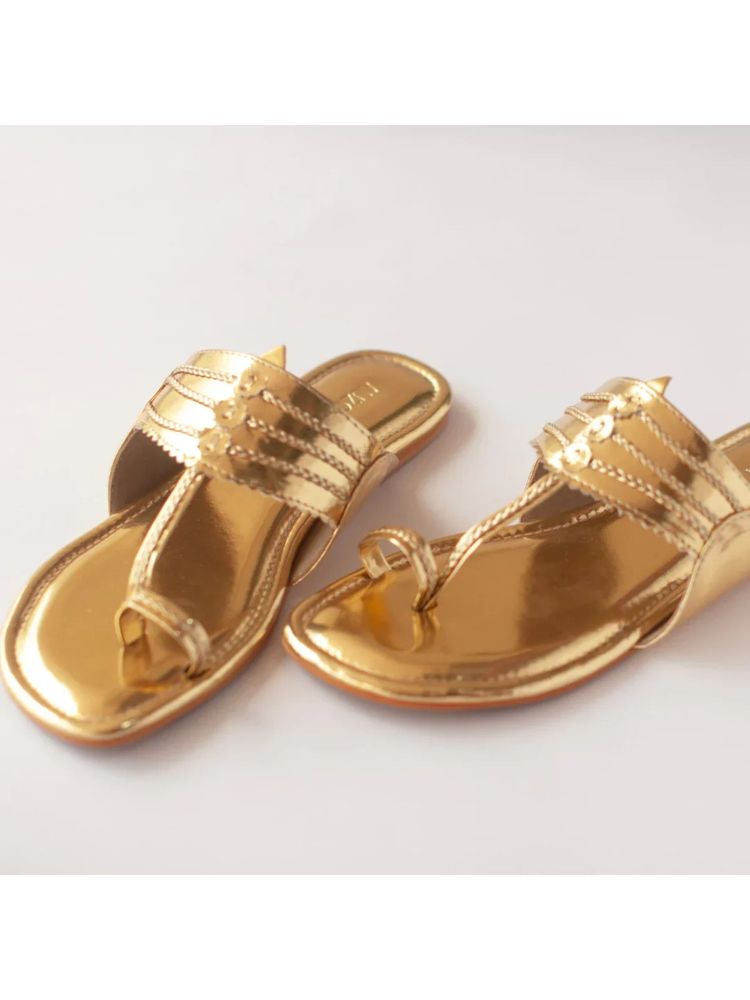 AUZORI Women Soleia Gold Kolhapuri Flats - Gold-image-18