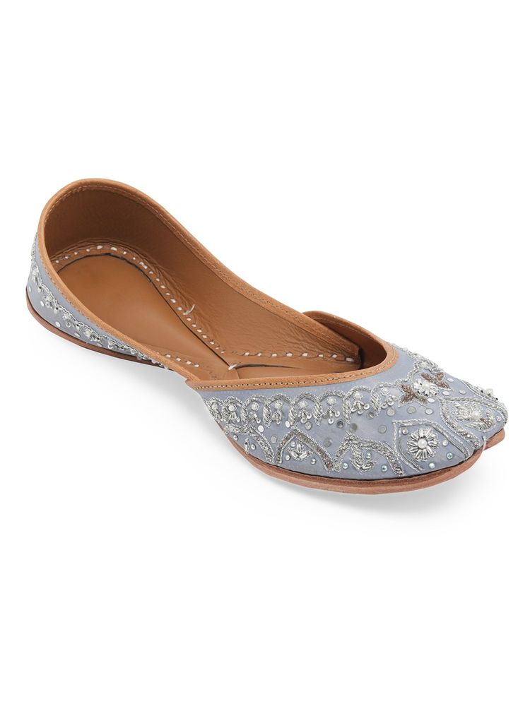 NR BY NIDHI RATHI Grey Silver Handcrafted Leather Ethnic Juttis