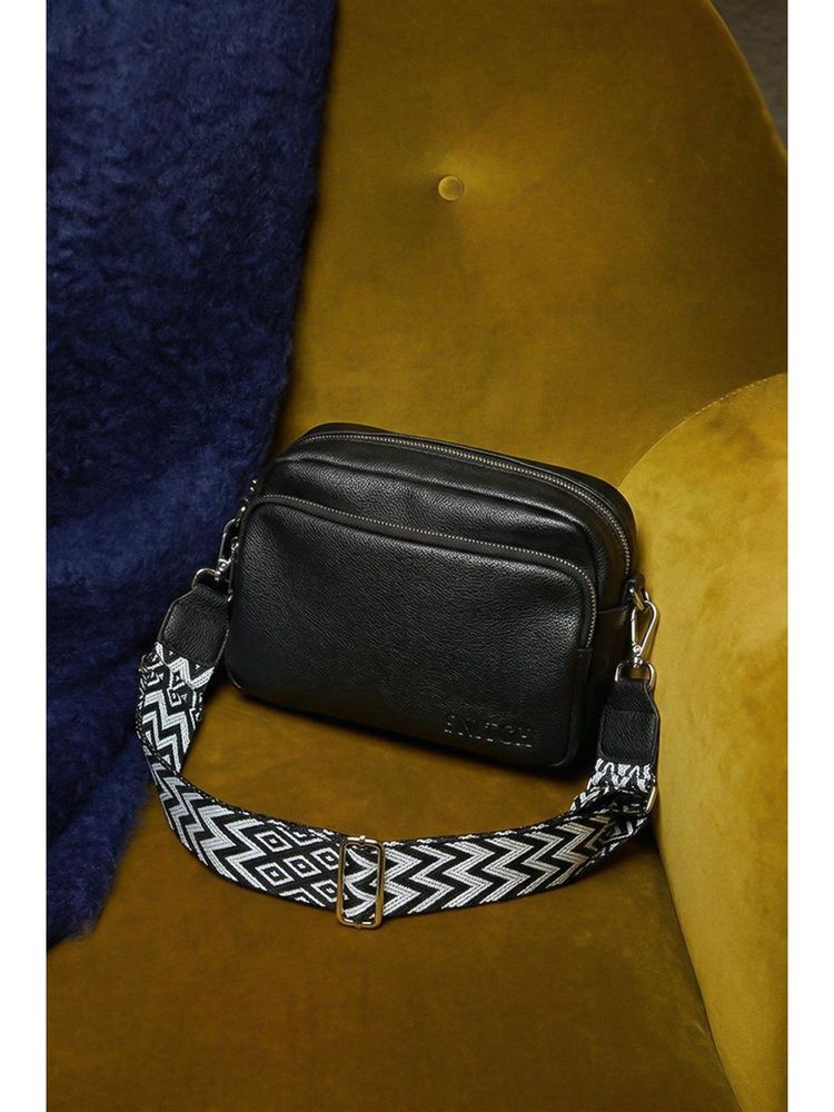 Snitch Black The Messenger Crossbody Bag-image-5