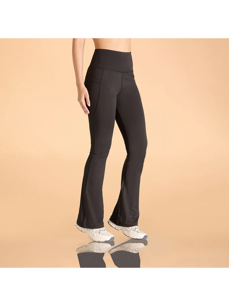 Women Stretchable Flared Pants With Pockets