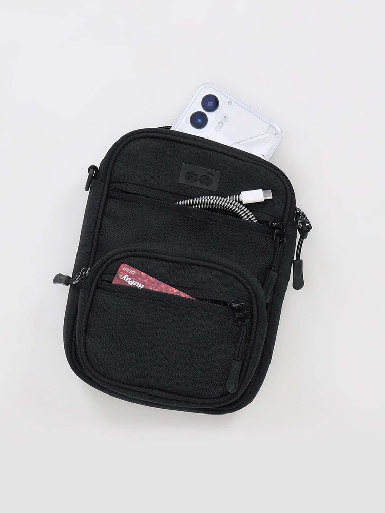 Bewakoof Unisex Unisex Black Printed Sling Bag-image-49
