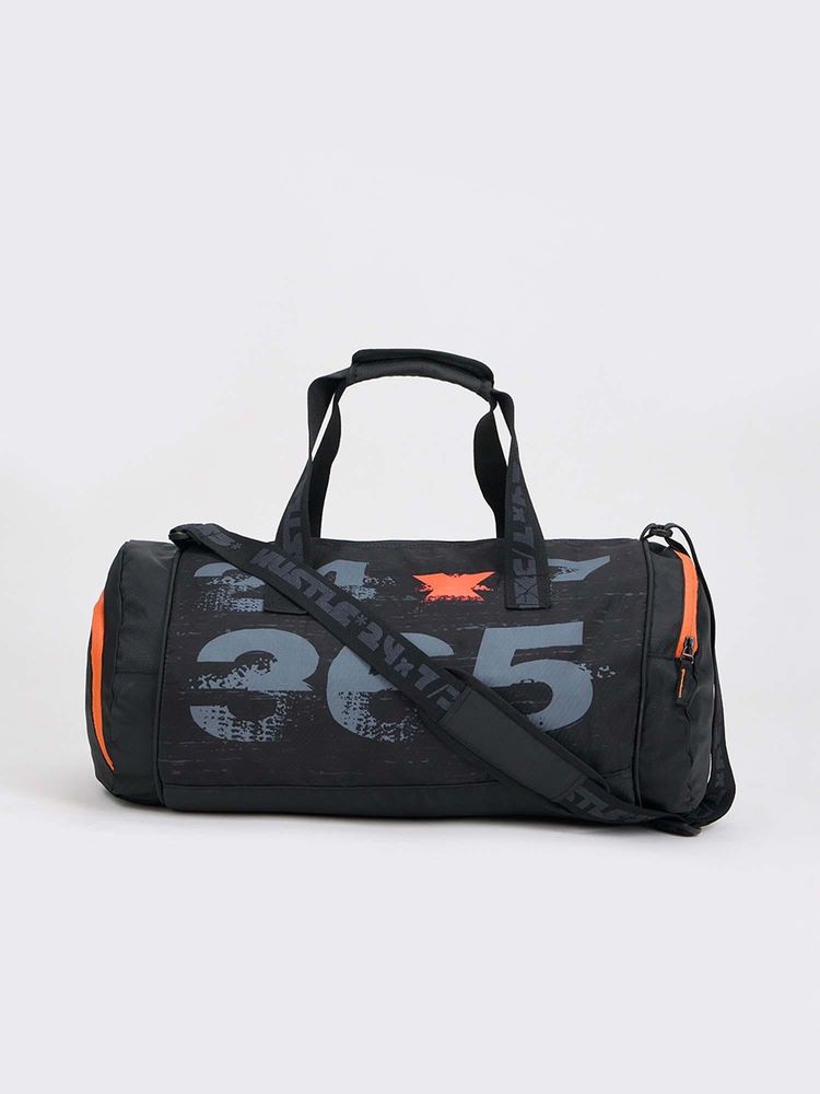 Bewakoof Unisex Unisex Black Superman Varsity Printed Gym Bag-picture-19