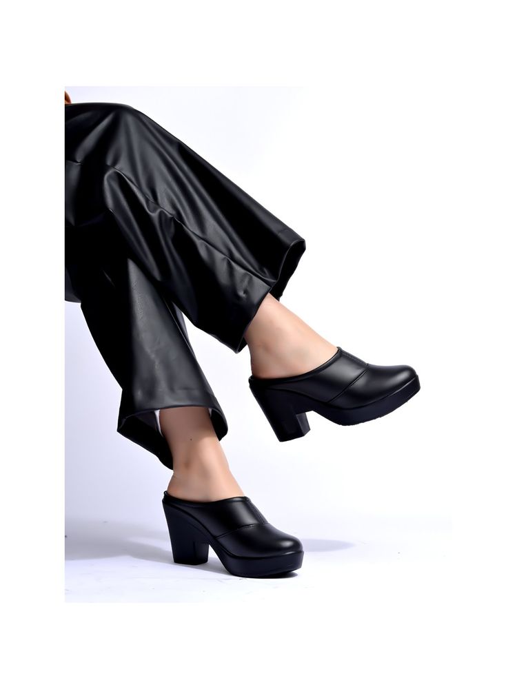 Shoetopia Stylish Smart Casual Black Pumps