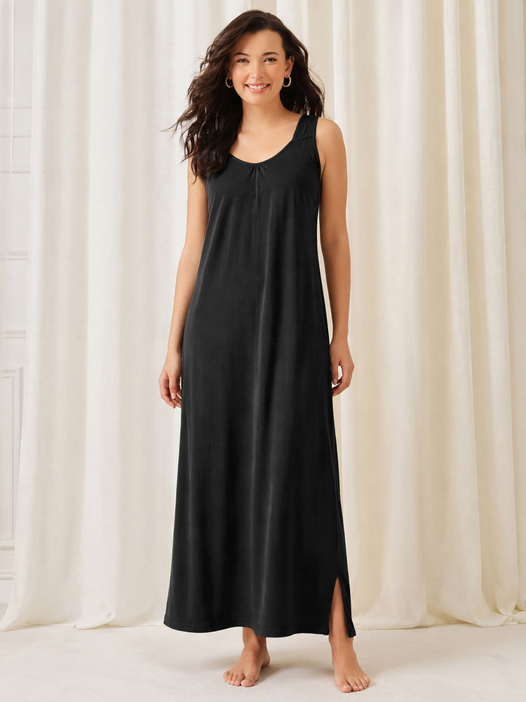 Clovia Women Black Cotton Blend Nighty-picture-11