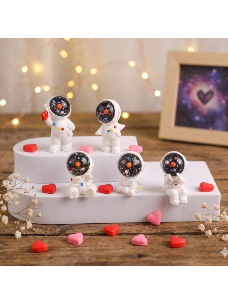 eCraftIndia Cute Astronaut Spaceman Showpiece Home Decor Mini Miniature (Pack Of 5)-image-6