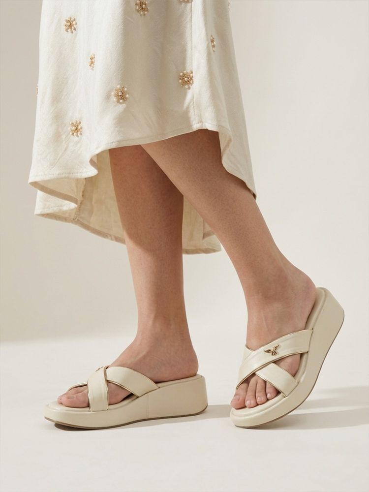 Monrow Women Viora Cream Sandals-picture-11