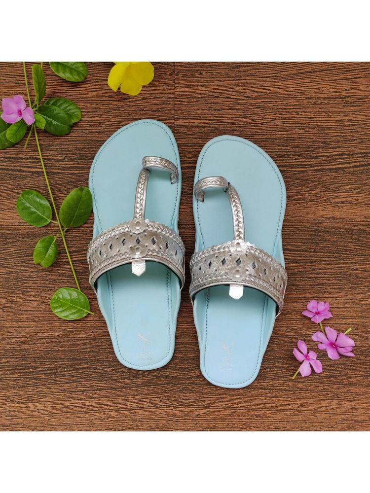 The Madras Trunk Silver Kolhapuris