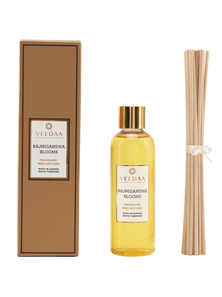 Veedaa Candles Rajnigandha Blooms Diffuser Oil Refill & Reeds Set