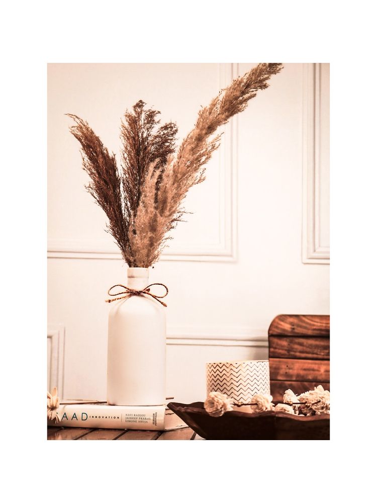 PUREZENTO Japanese White Bottle Vase In Color White-picture-13