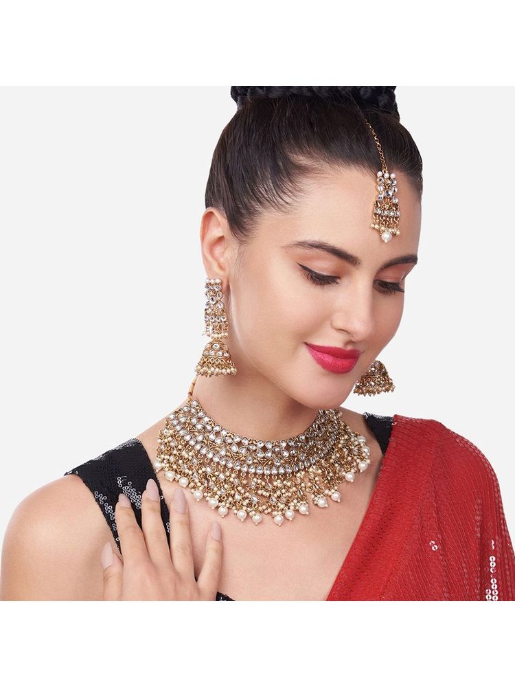 Zaveri Pearls Gold Tone Kundan & Pearls Bridal Choker Necklace, Earring & Maangtikka Set - ZPFK8454