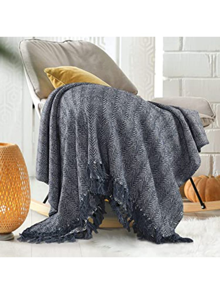 Sashaa World Nature-Inspired Herringbone Throw Blanket in Navy Color-image-2