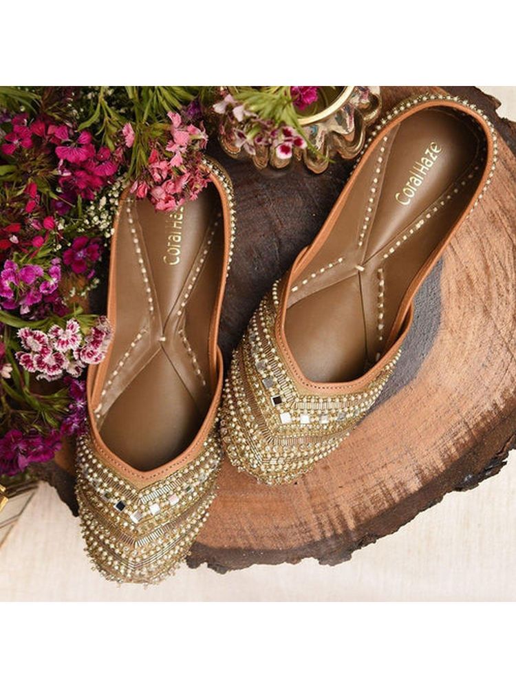 Coral Haze Gold Extraordinary Women Brown Juttis-image-42