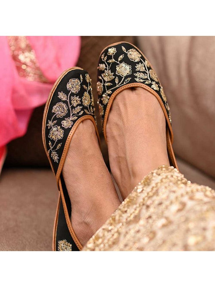 Coral Haze Valerie Black Juttis