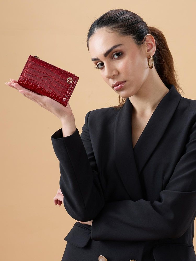 Caprese Women Vega Red Textured Bifold Wallet-picture-23